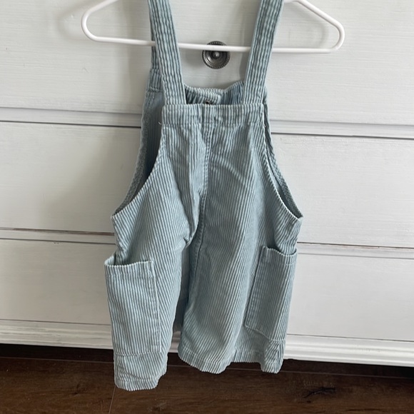 Girls corded jumper dress with buttons and pockets - Picture 2 of 3